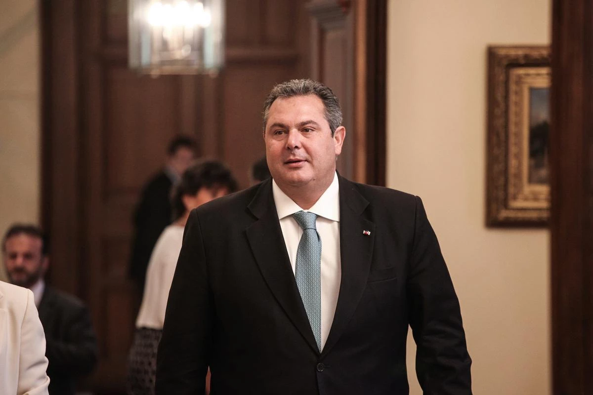 Πρωτοφανής καθεστωτικός αυταρχισμός: Ο Π.Καμμένος ζητά την σύλληψη επτά δημοσιογράφων – Στα γραφεία της εφημερίδας η Αστυνομία